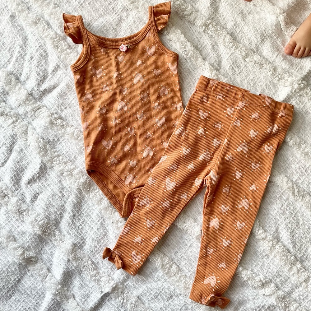 Emily & Oliver 2 piece set - brown with pink hearts